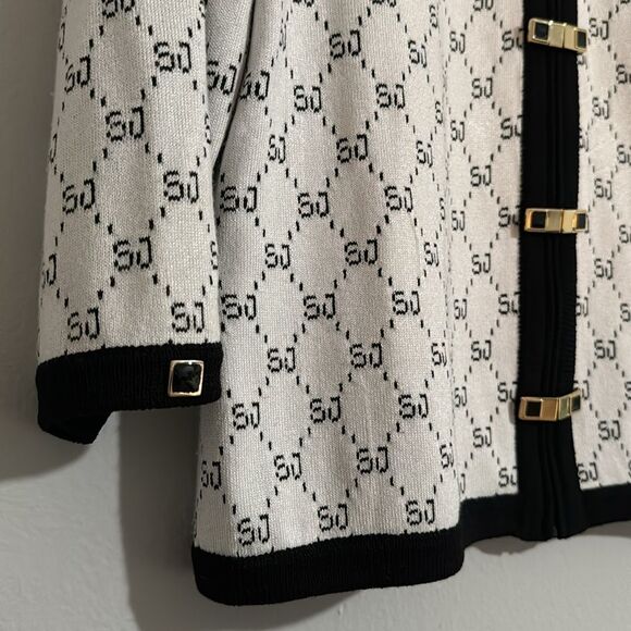 Vintage St. John Collection 2001 Gold Clasp Full Zip Cardigan 4 - Picture 4 of 10